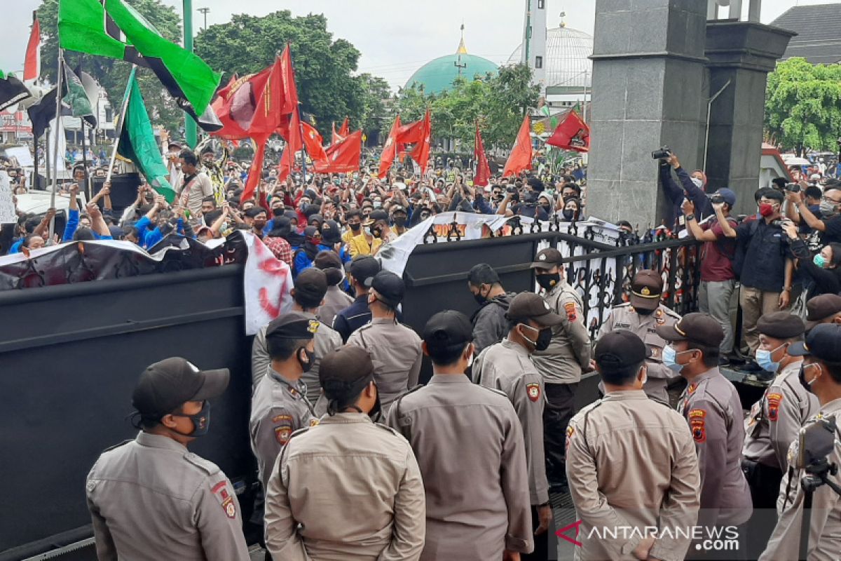 Polresta Banyumas siagakan 1.000 personel  amankan unjuk rasa