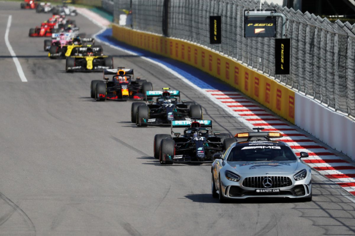 CEO Daimler tetap berkomitmen di F1, usahakan pangkas biaya