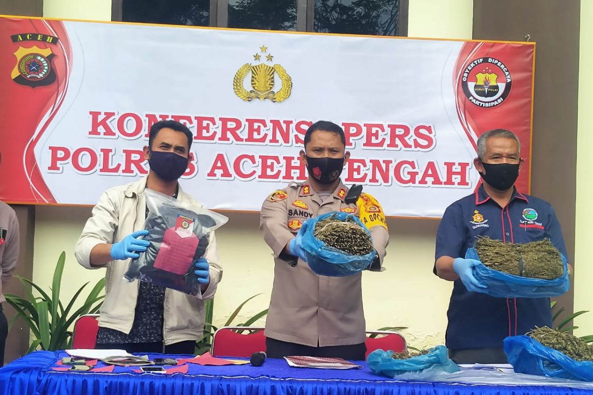 Polisi amankan tersangka pemilik 4,4 kilo gram ganja dan dua paket sabu di Aceh Tengah