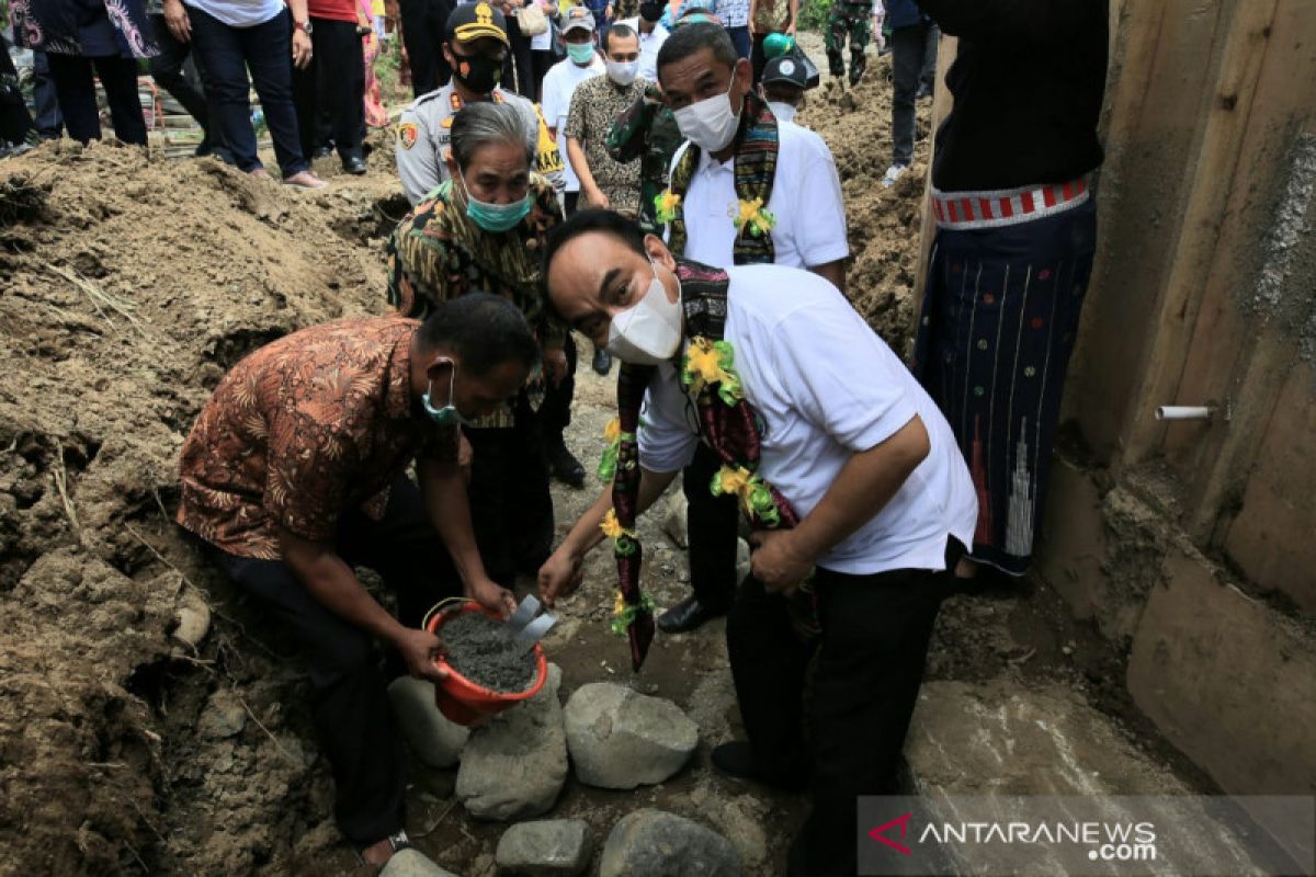 Peletakan batu pertama Jembatan Lampiring Sulsel dilakukan Wamendes