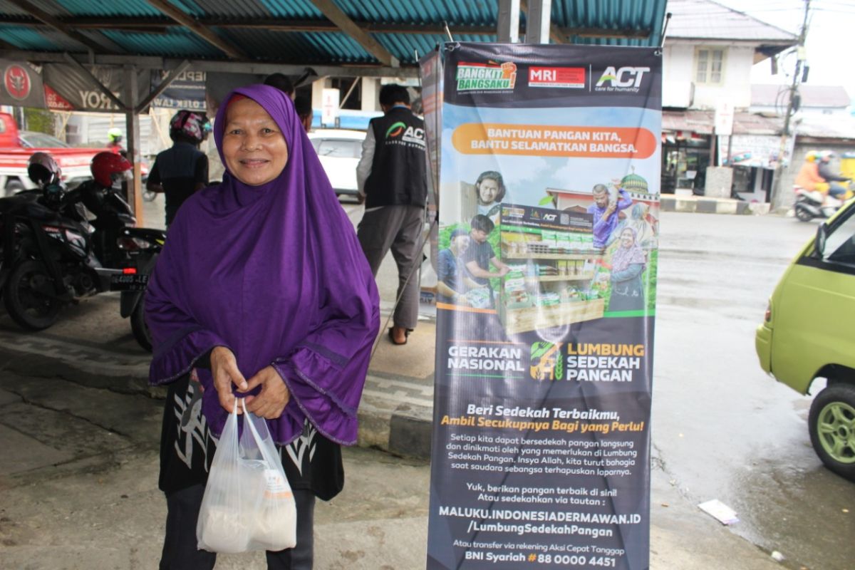 ACT Maluku berbagi pangan gratis peringati Hari Pangan Sedunia di Ambon