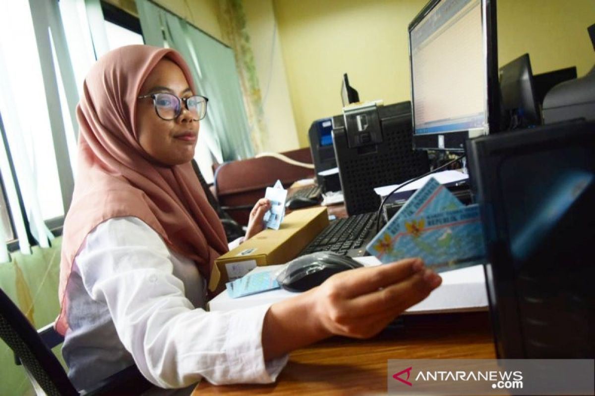 Ada 9 ribu pemilih Pilkada Karawang belum punya eKTP