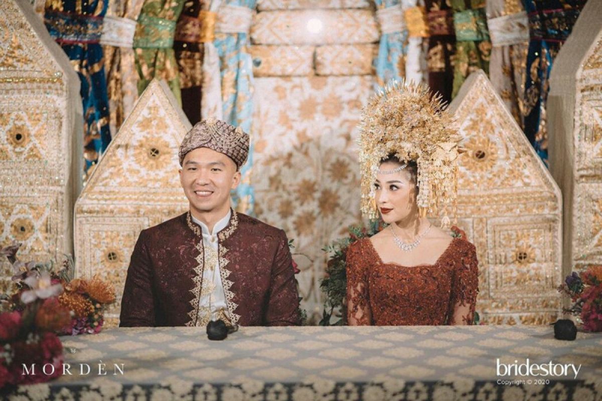 Alasan Nikita Willy pakai adat Minang di acara akad nikah