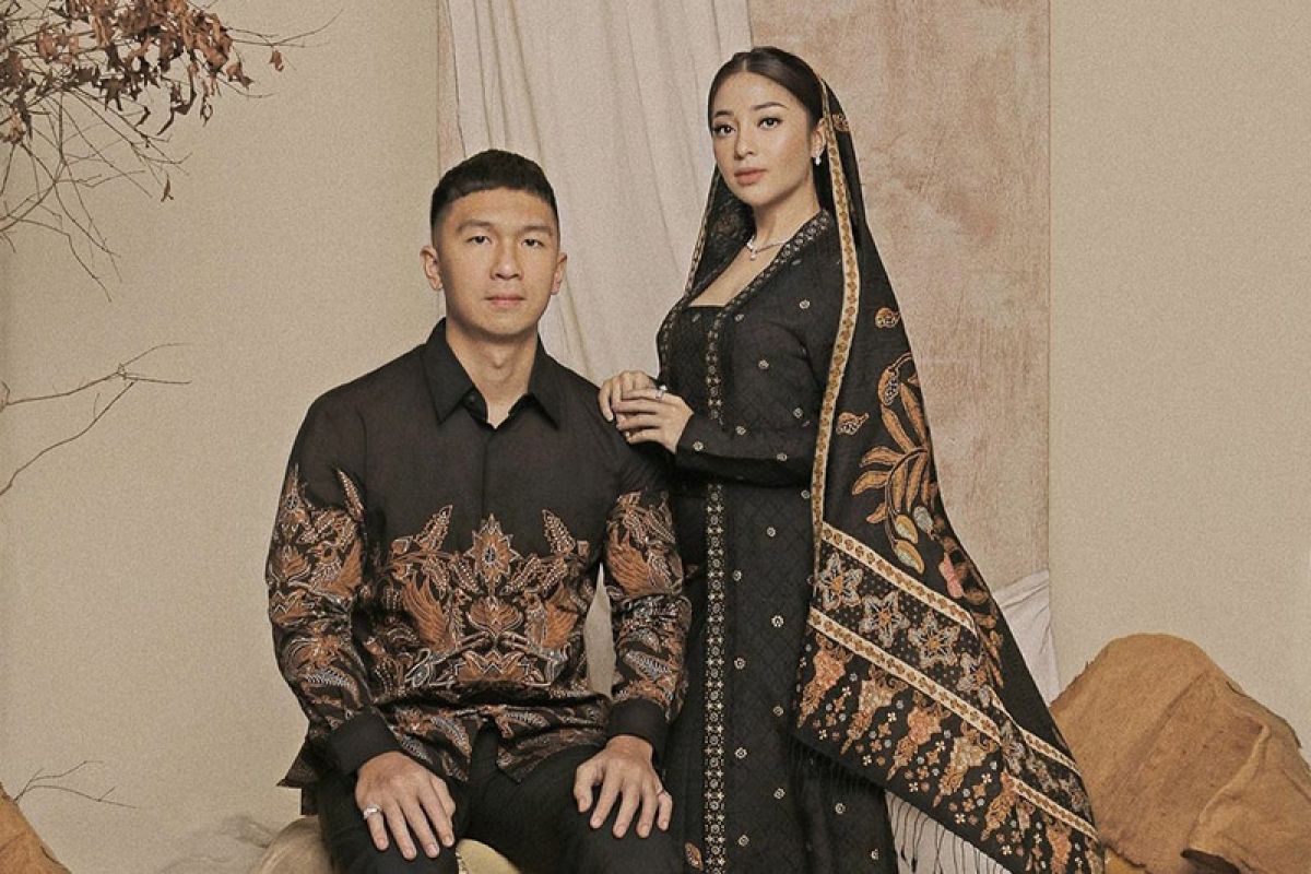 Indra Priawan persembahkan emas bertahtakan berlian untuk Nikita Willy