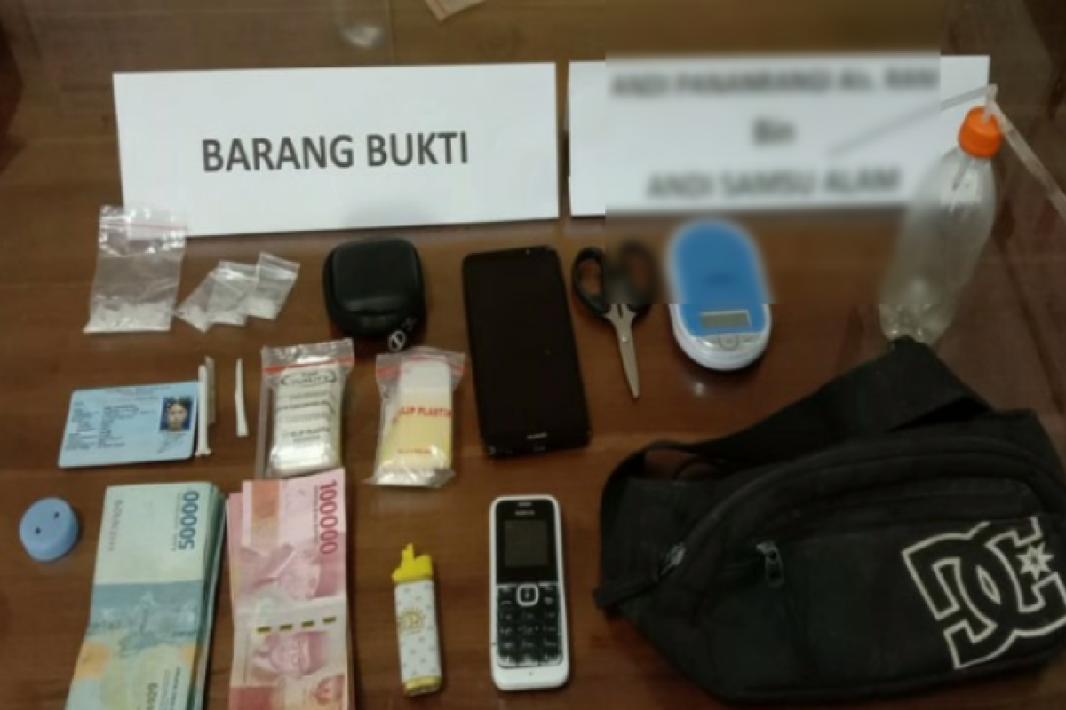 Polda Sultra tangkap seorang pengedar sabu-sabu di Kendari