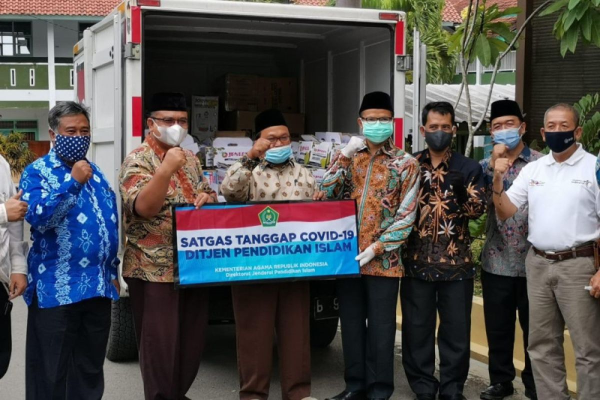 Kemenag terjunkan tim mitigasi COVID-19 di pesantren