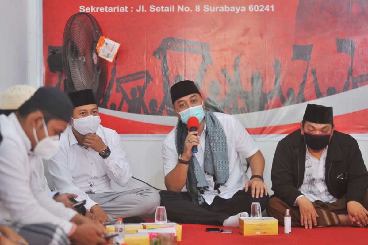 Sejumlah guru TPQ uji Cawali Surabaya Eri Cahyadi baca Al Quran