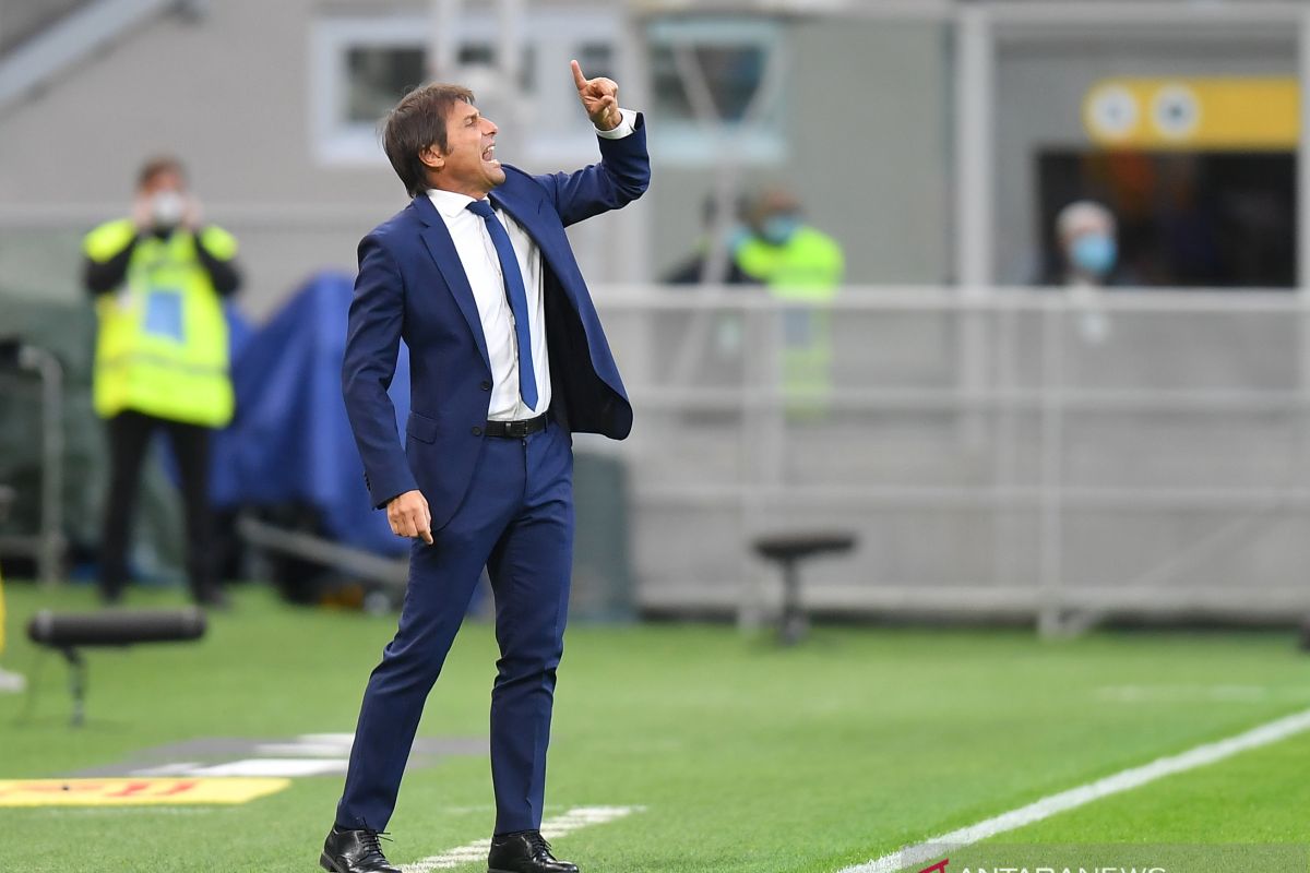 Liga Italia - Tidak terima timnya kalah, Pelatih Inter Antonio Conte sebut AC Milan beruntung