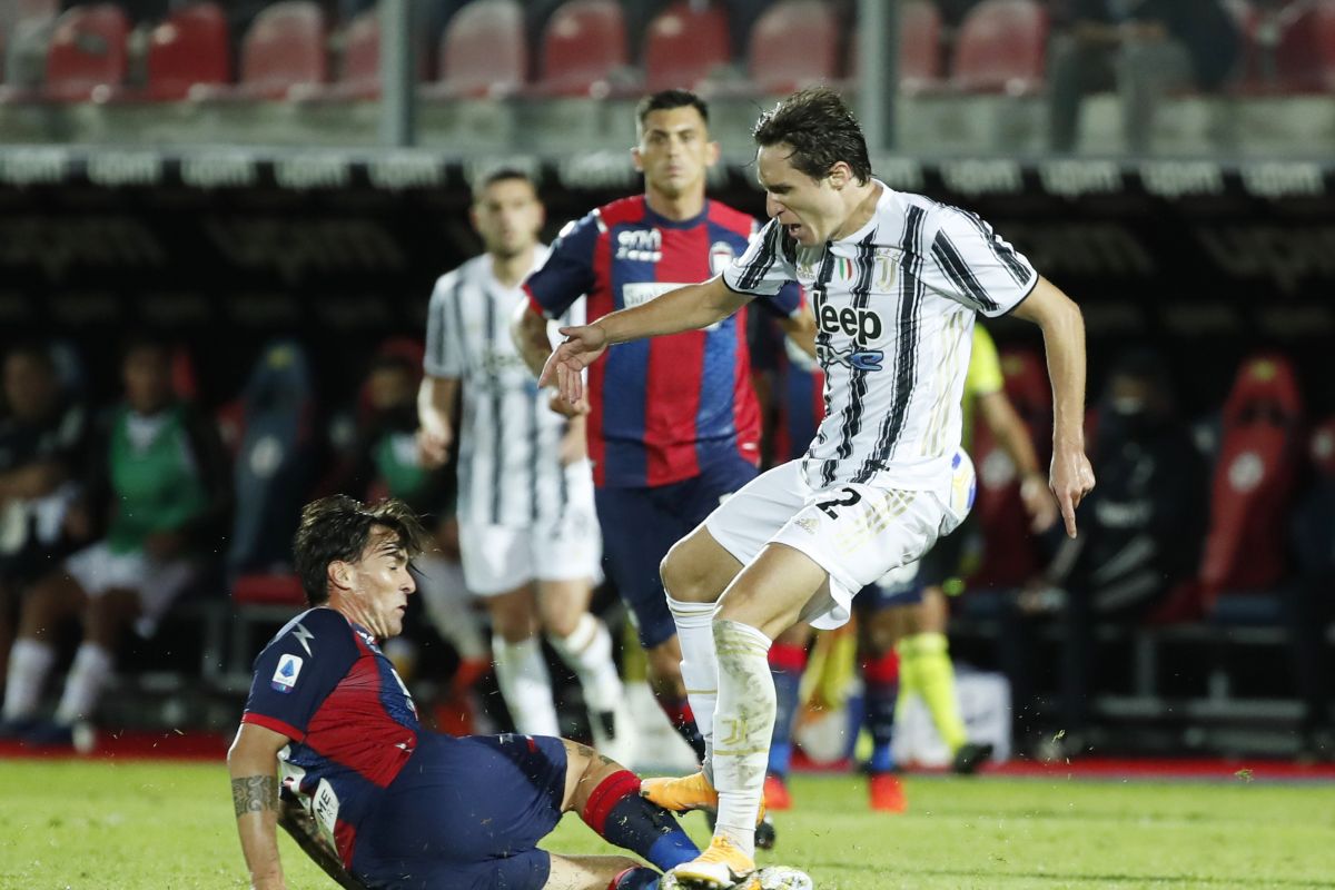 Liga Italia - Tiga keputusan wasit Francesco Fourneau bantu Crotone imbangi Juventus 1-1