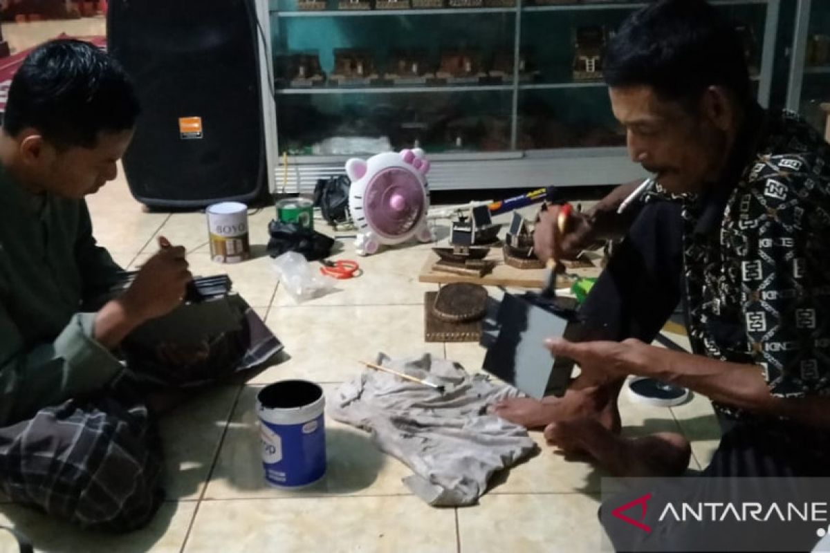 Rohayu (36) bangun sanggar untuk ciptakan peluang kerja