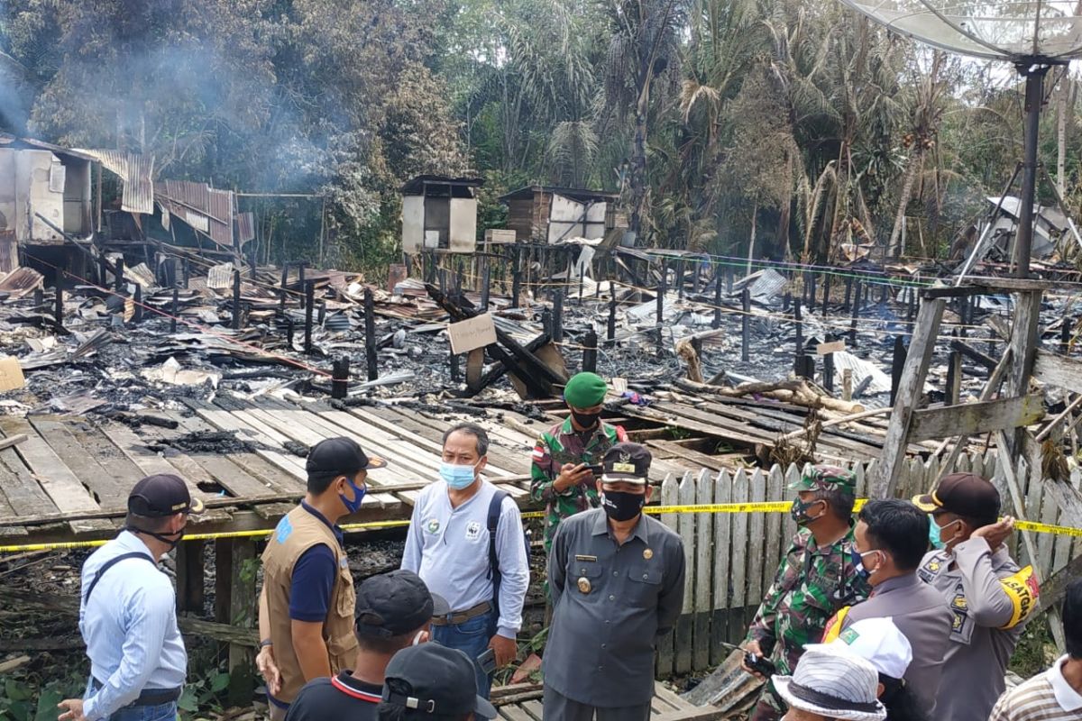 Pemkab Kapuas Hulu bantu korban kebakaran Rumah Betang Sayut