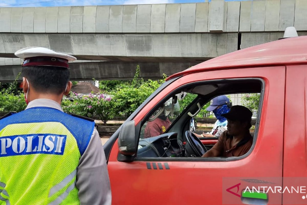 Polisi dan pandemi