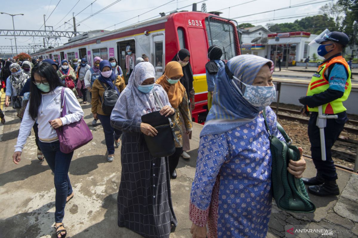 KCI: Evakuasi KRL anjlok hari ini di Kampung Bandan butuh lima jam