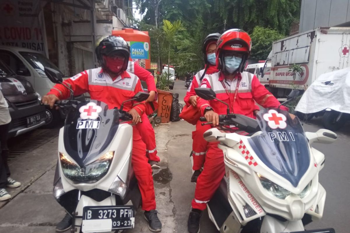 PMI DKI siagakan tiga ambulans motor saat demo UU Cipta Kerja