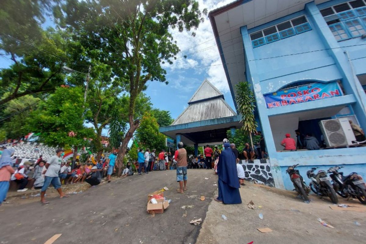 445 warga korban kebakaran Dok IX mengungsi di aula DPPAD Papua