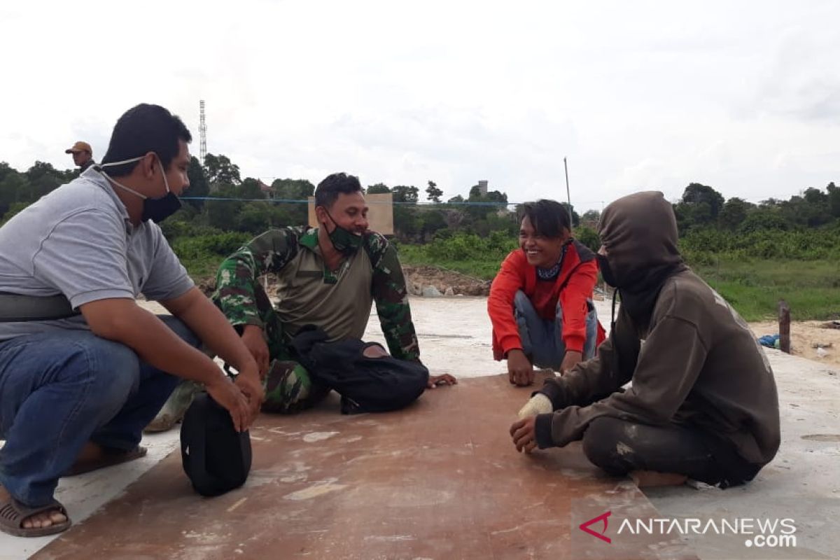 Sinergitas Satgas TMMD dan masyarakat selesaikan sarana fisik