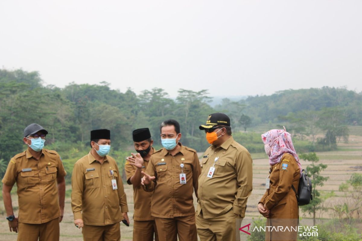 Pjs Bupati Serang tinjau titik relokasi SD terdampak tol