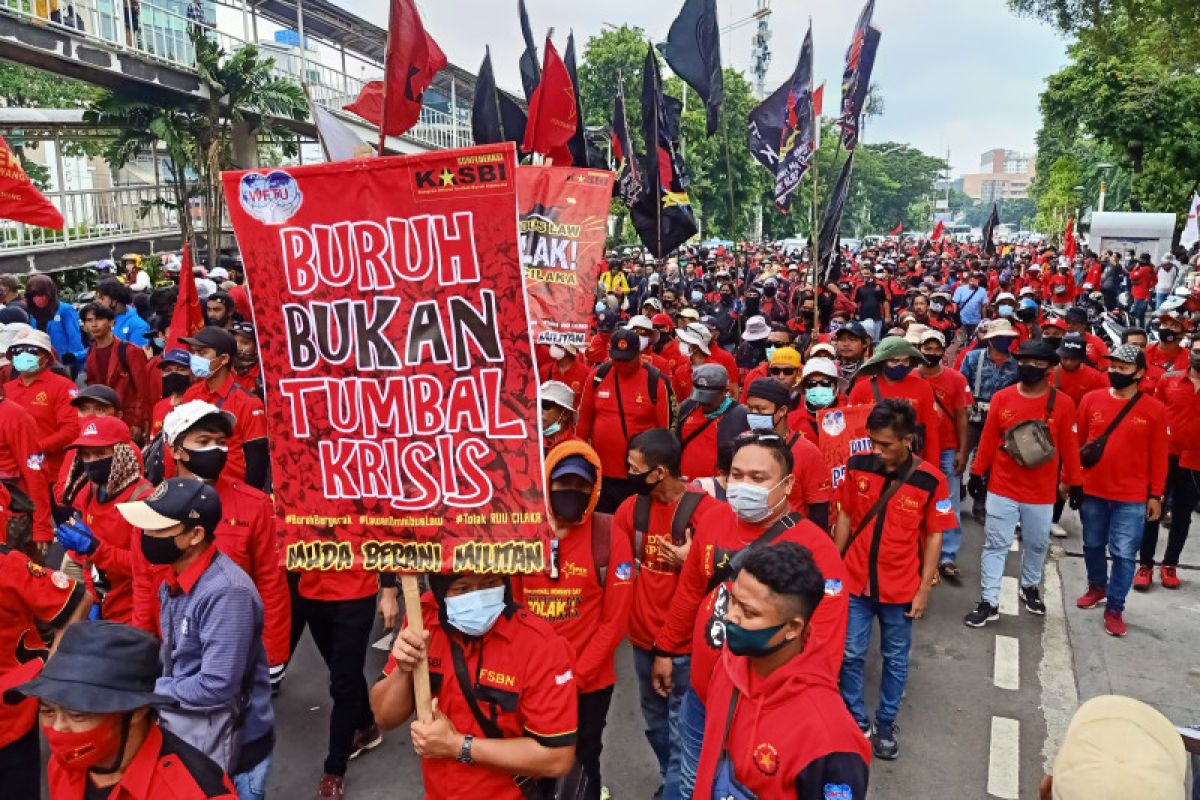 Warga DKI diingatkan tak sembarang tuduh Anies biayai demo