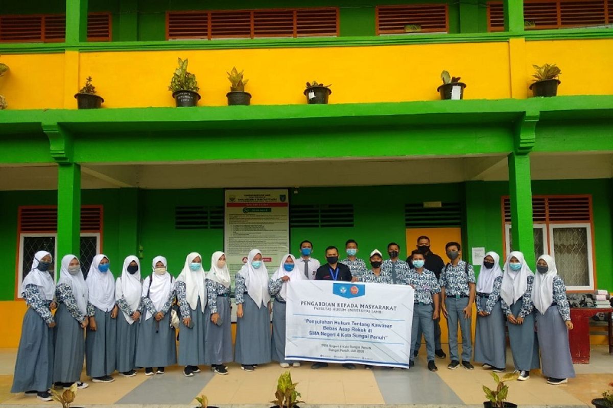 Tim pengabdian Fakultas Hukum Unja gelar penyuluhan bebas asap rokok bagi pelajar Sungai Penuh