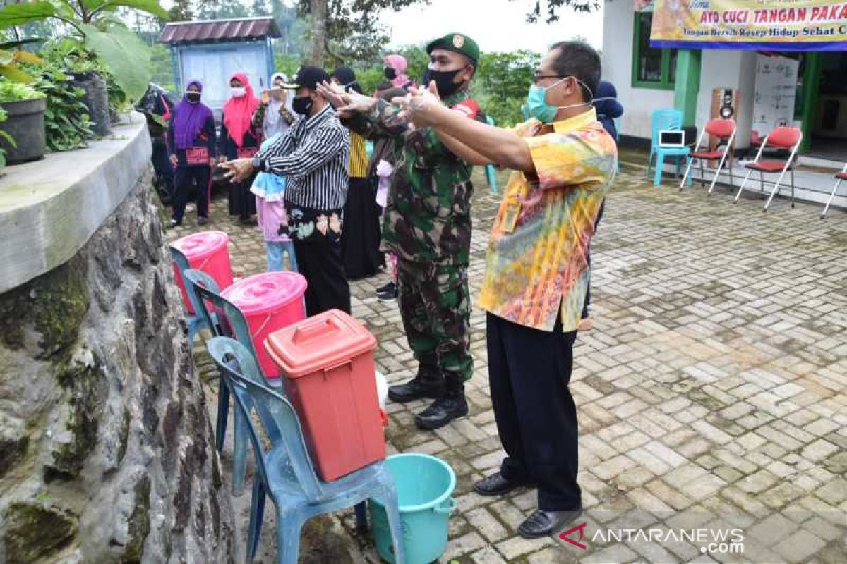 Desa Lumajang Wonosobo ajak warga disiplin cuci tangan