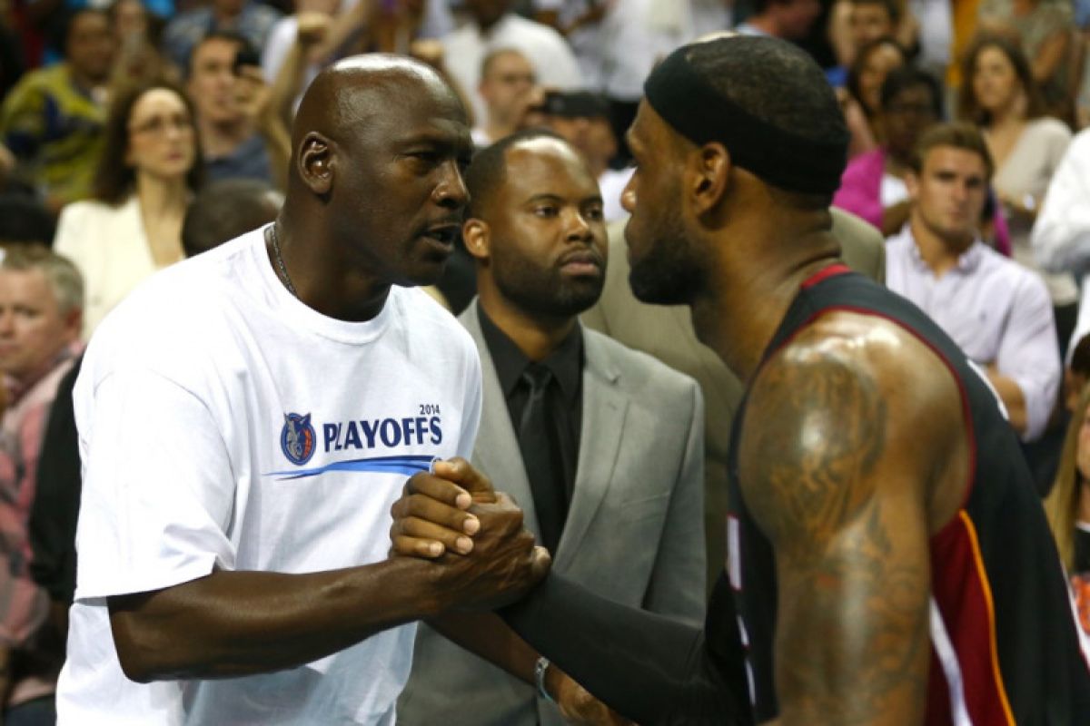 Legenda Basket Michael Jordan kesal dibanding-bandingkan dengan LeBron James