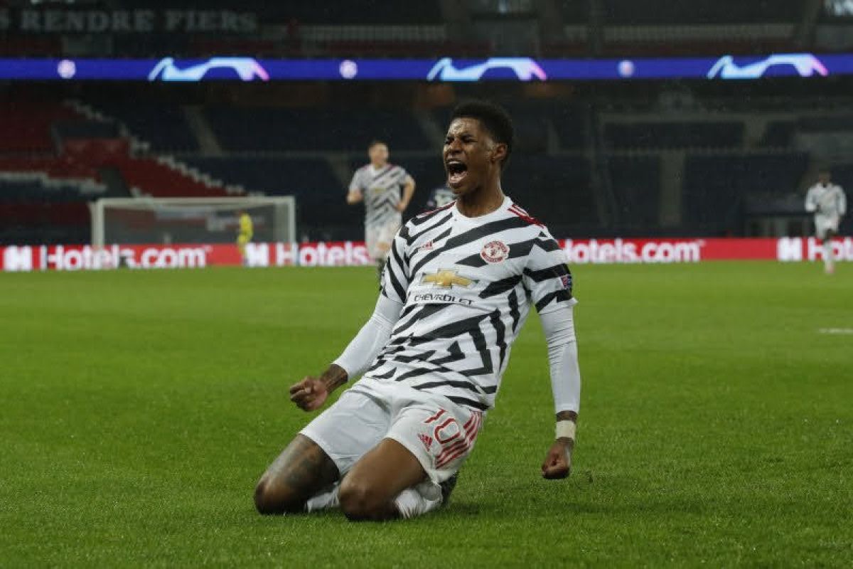 Gol Marcus Rashford jelang menit akhir antar MU pecundangi PSG skor 2-1