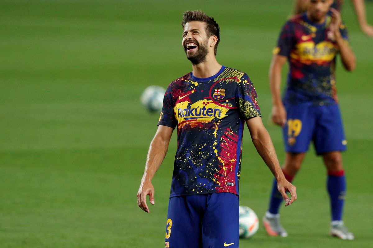 Pique termasuk empat pemain Barca yang diperpanjang kontraknya