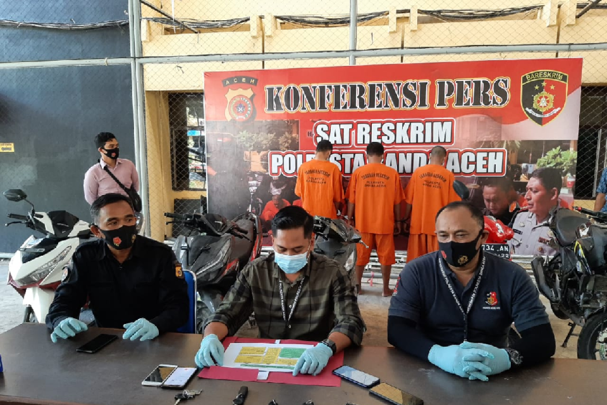 Polisi ringkus tiga Pencuri sepeda motor di Banda Aceh