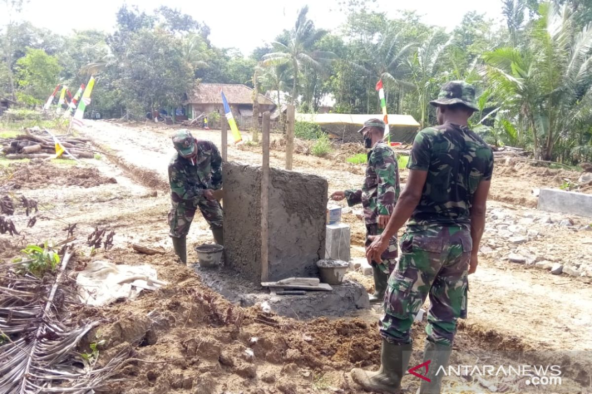 Pembangunan tugu prasasti di Patia jadi sejarah program TMMD-109 Pandeglang