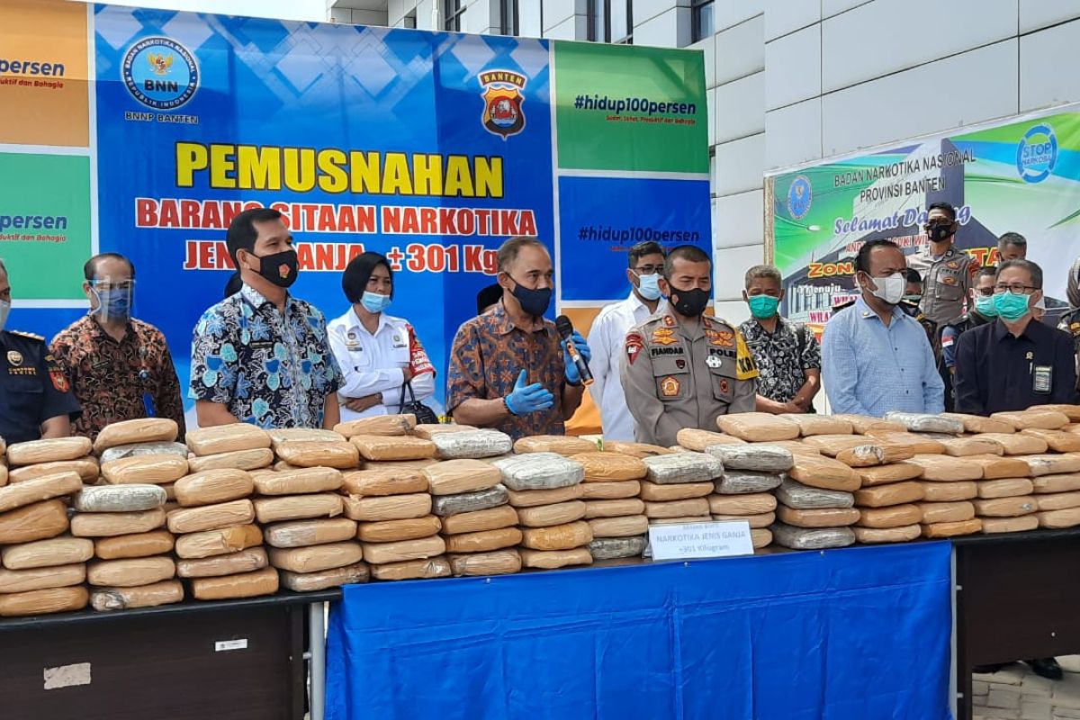 BNN Banten musnahkan barang bukti ganja 301 Kg