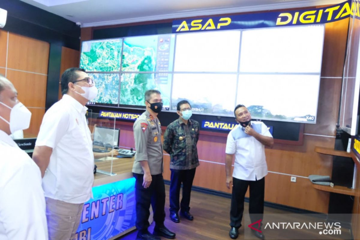 Pjs Gubernur Jambi tinjau ruang komando 