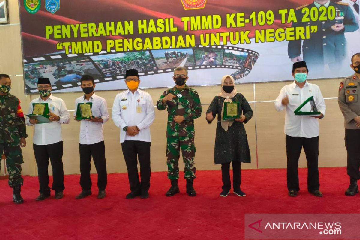 Danrem 064/Maulana Yusuf resmi tutup TMMD-109 Pandeglang