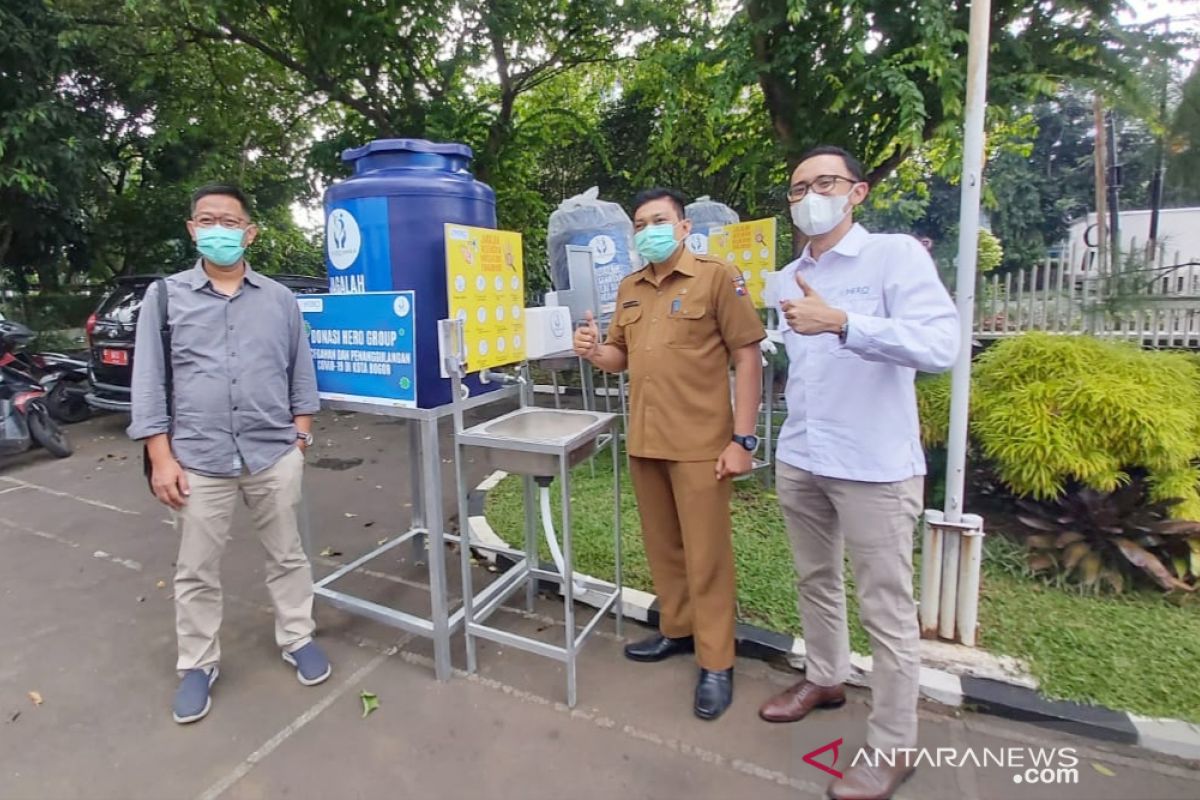 Bogor mendapat tambahan donasi ribuan paket APD dan alat cuci tangan