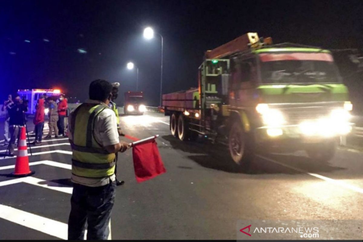 Ada operasi mengantuk di Tol Permai, yang ngantuk diberi kopi