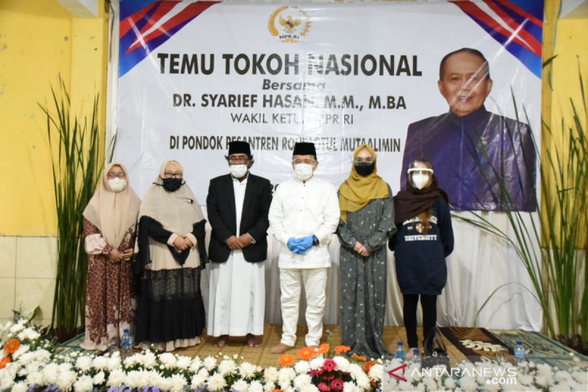 Waket MPR: Pesantren adalah potret kebhinnekaan Indonesia