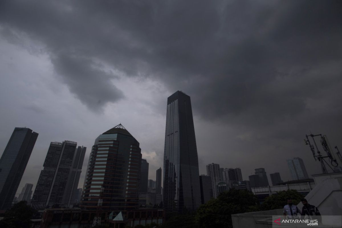 BMKG prediksi cuaca Jakarta cerah berawan hingga hujan siang ini