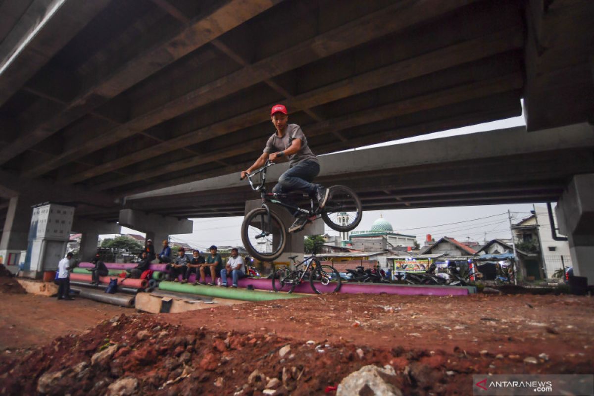 Jaktim bangun lintasan sepeda "pump track" pertama di Jabodetabek