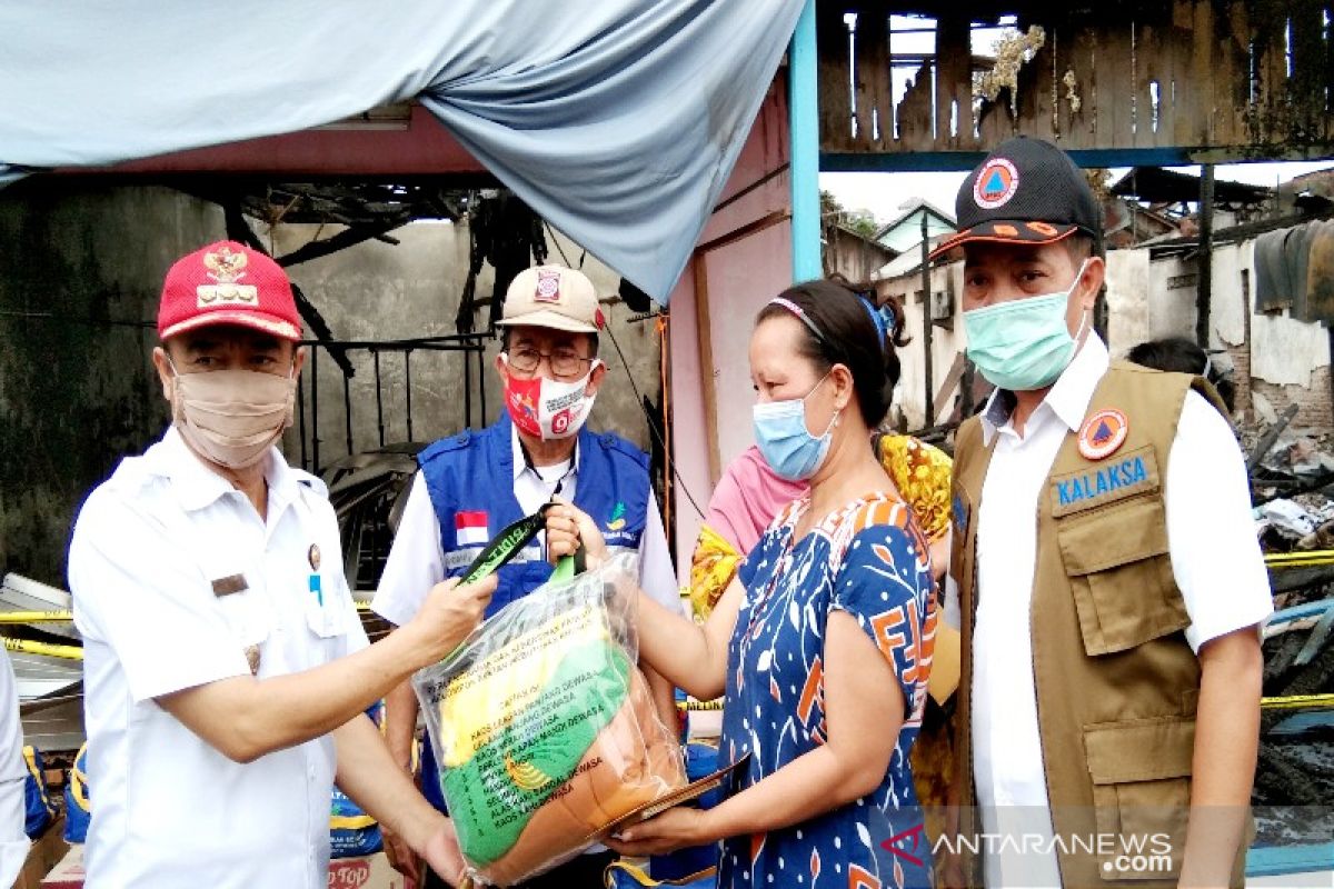 Bupati Seruyan tinjau lokasi kebakaran dan instruksikan bantuan perbaikan bangunan