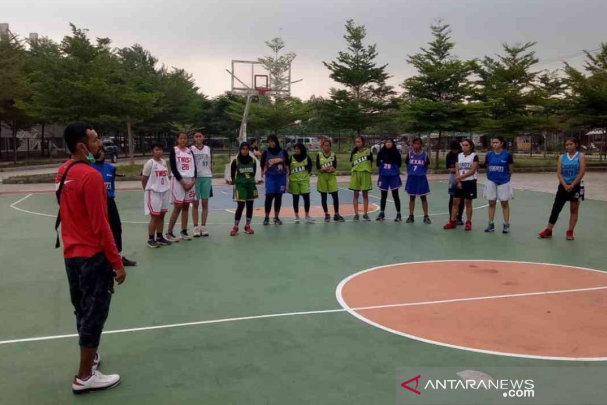 Kejar medali Porda Jabar, Perbasi Bekasi datangkan legenda basket jadi pelatih