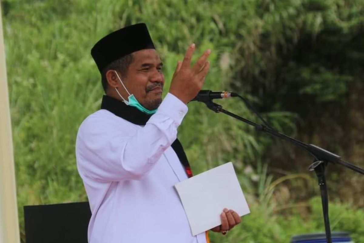 Bupati Sarkawi minta santri terdepan kampanyekan protokol kesehatan