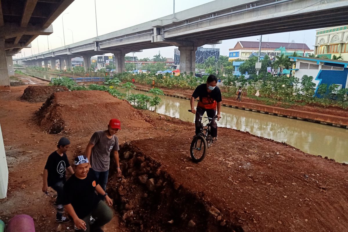 Pemkot Jaktim bangun lintasan sepeda 