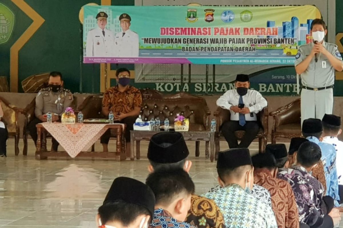 Jasa Raharja Banten mengedukasi santri Ponpes Al Mubarok