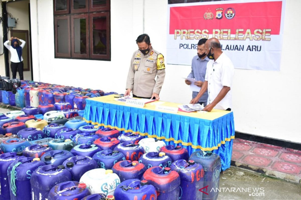 Polres Kepulauan Aru sita 3,6 ton miras tradisional di Dobo