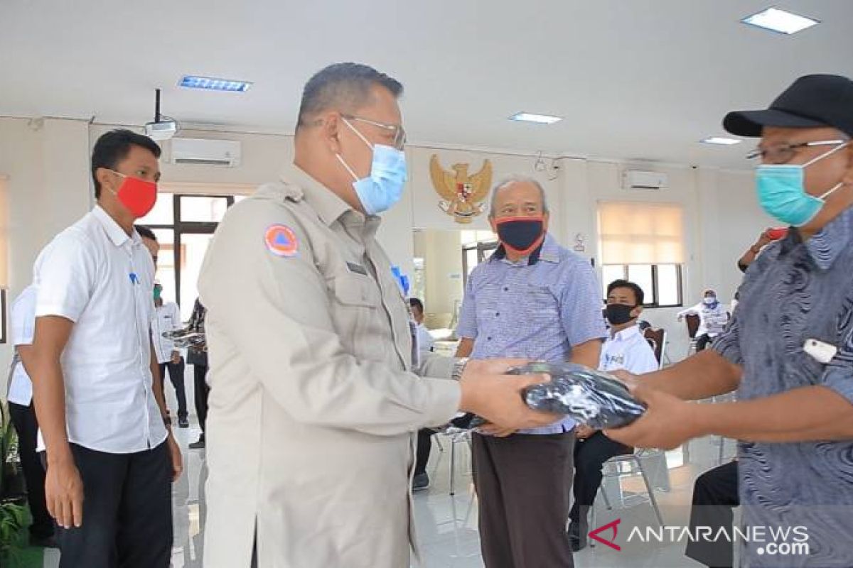 BPBD Kota Tangerang salurkan 361.500 masker untuk memutus penyebaran COVID-19