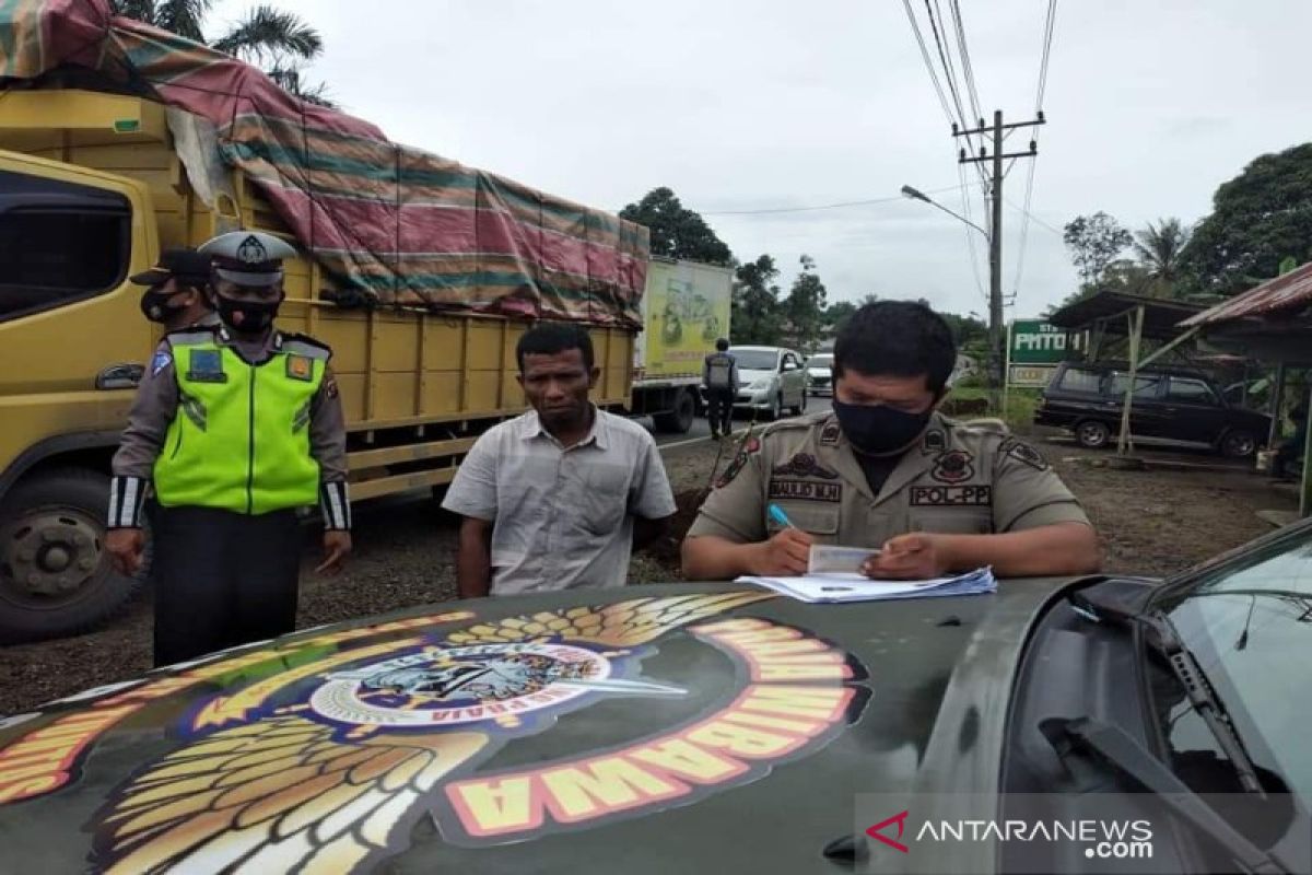 115 orang tak patuhi prokes di Tapsel terjaring operasi