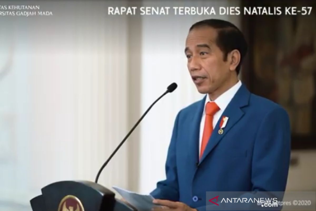 Presiden Jokowi minta Fakultas Kehutanan UGM berinovasi di era disrupsi