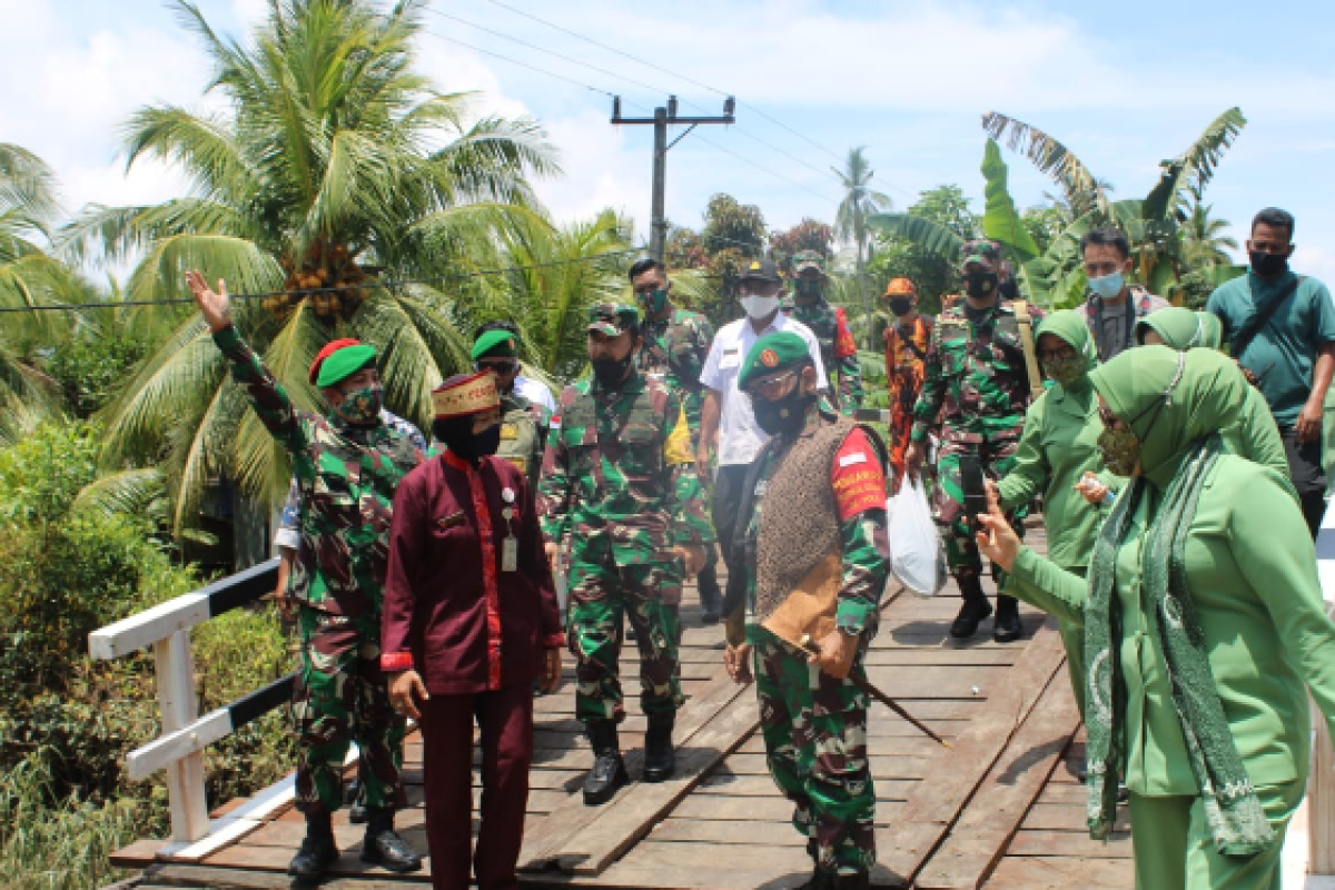 Berkat semangat dan kekompakan Masyarakat dan TNI sasaran fisik TMMD dapat diselesaikan