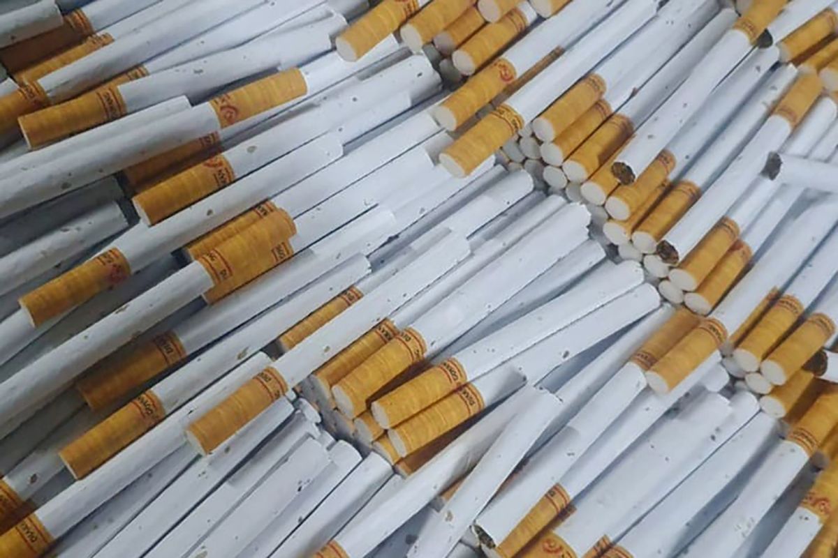 Bea Cukai Malang sita ratusan ribu batang rokok ilegal
