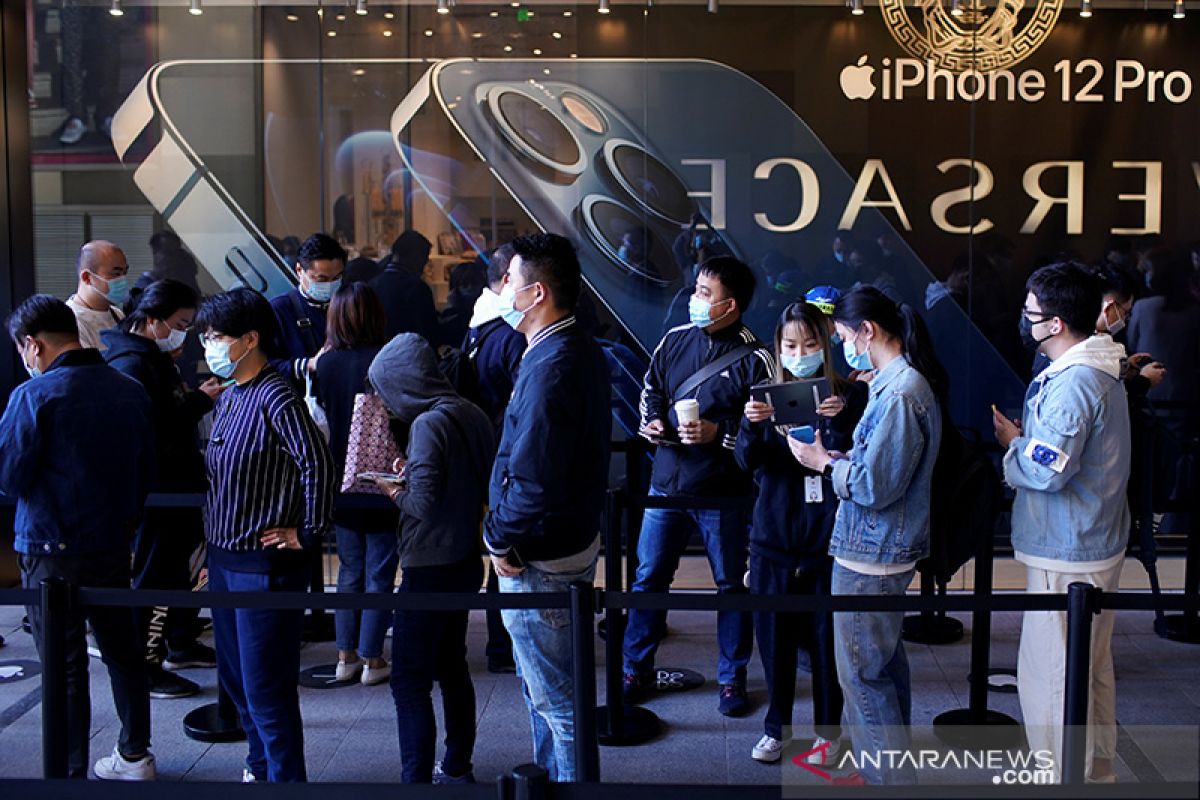 Apple larang gerai resmi di China jual iPhone-12 ke pihak ketiga