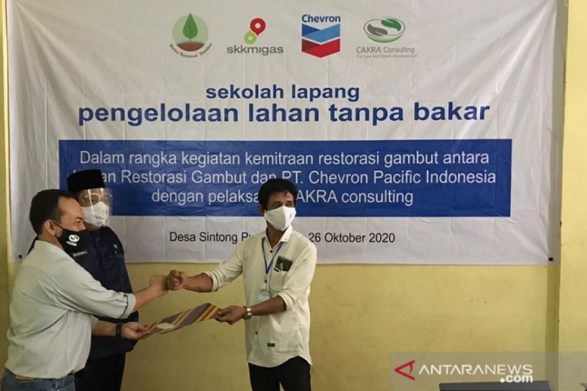 PT CPI-BRG trains Riau's 10 villages on zero burning land clearing